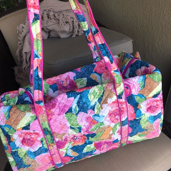Vera Bradley Lg DUFFLE travel - Picture 2 of 8